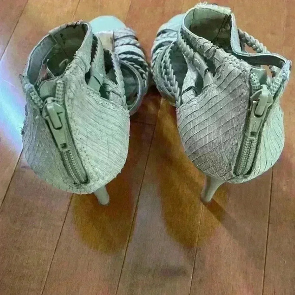 BCBGeneration Nude Snakeskin Pump with Nude/Neutral Gem Detail - Picture 4 of 9